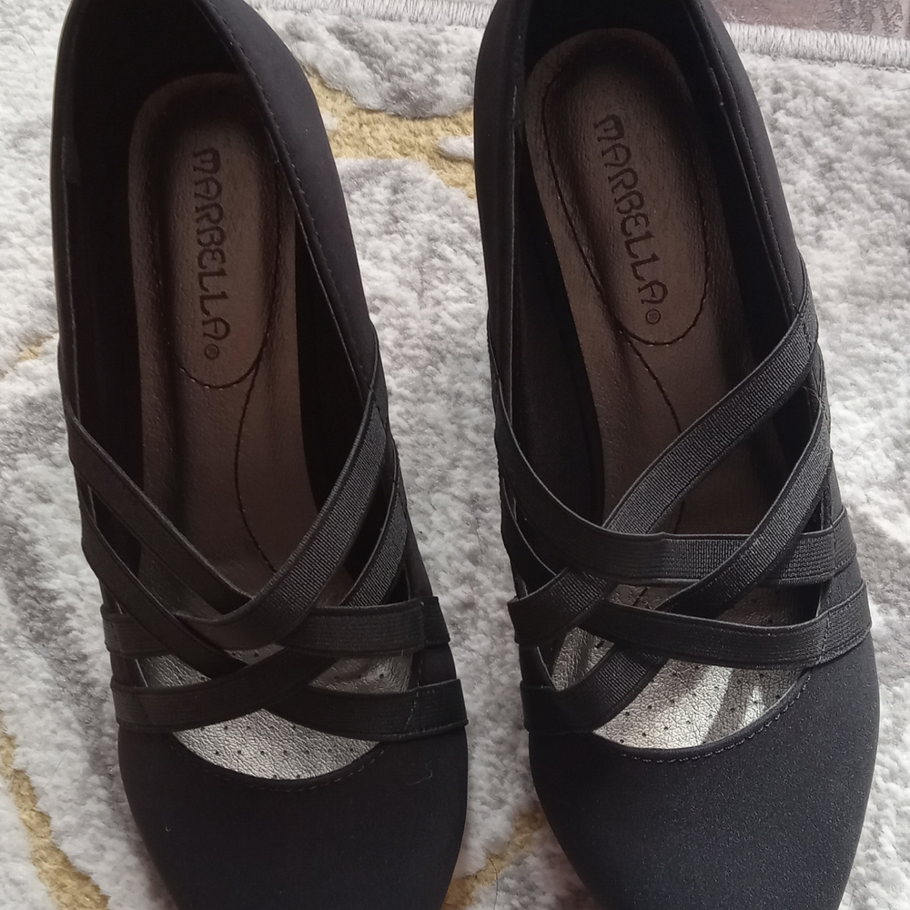 MARELLA Women's Black Low Heels - Picture 1 of 2